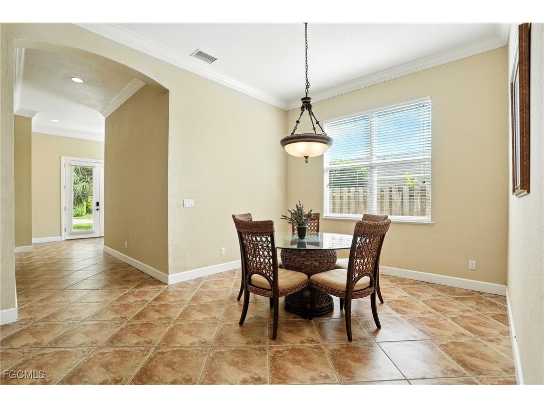 594 110th Avenue N Naples FL 34108 2025000796 image14