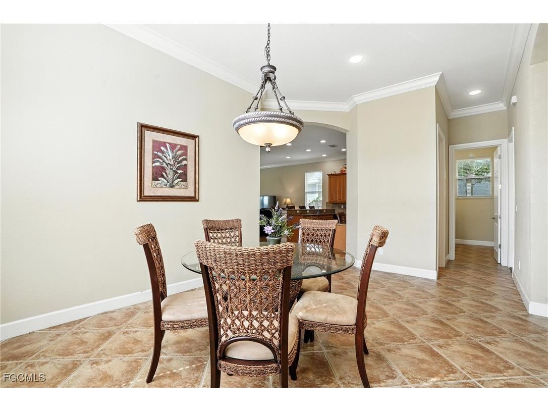 594 110th Avenue N Naples FL 34108 2025000796 image15
