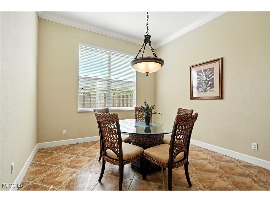594 110th Avenue N Naples FL 34108 2025000796 image16
