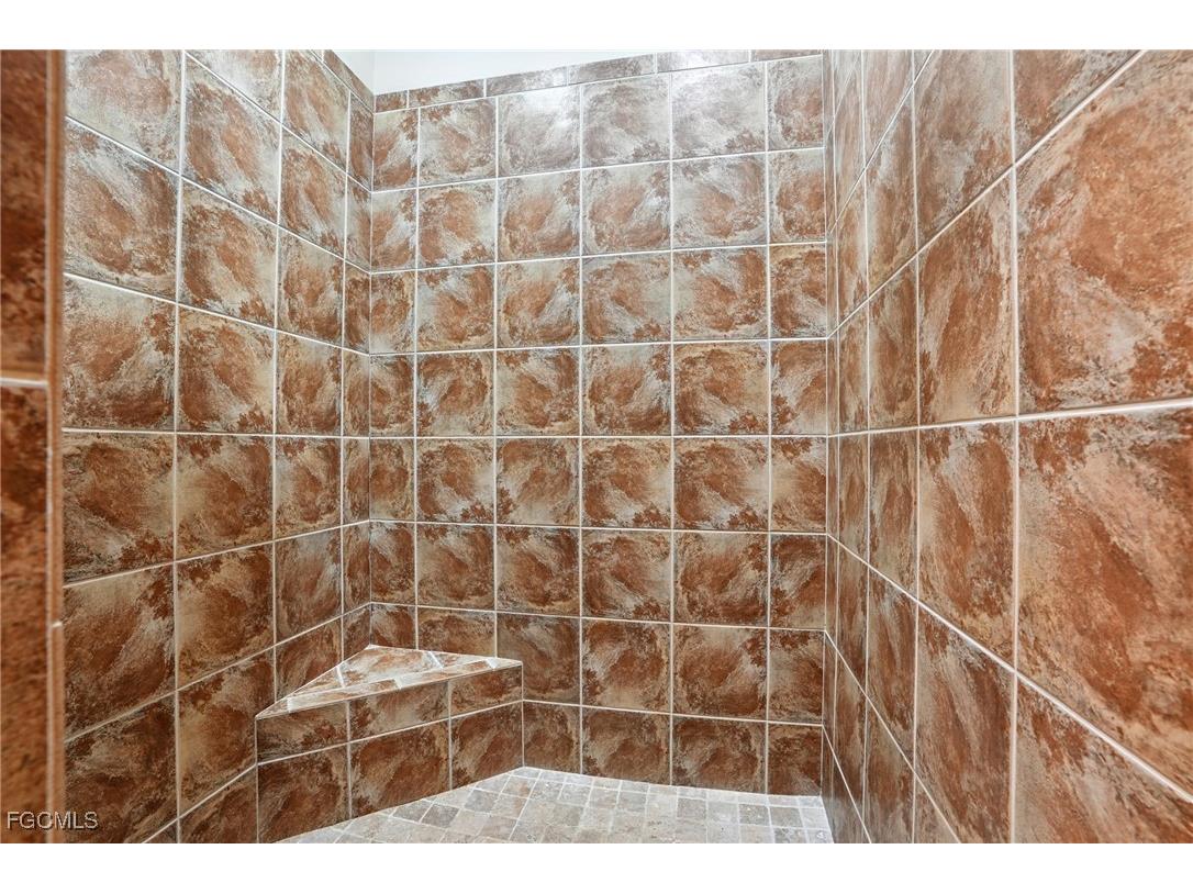 594 110th Avenue N Naples FL 34108 2025000796 image25