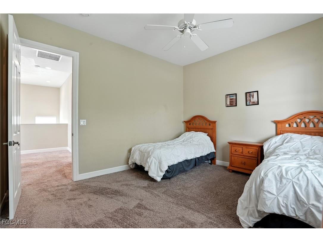 594 110th Avenue N Naples FL 34108 2025000796 image32