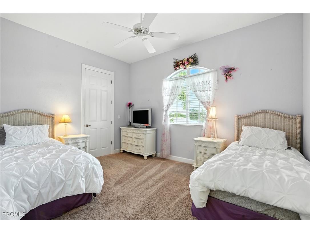 594 110th Avenue N Naples FL 34108 2025000796 image35