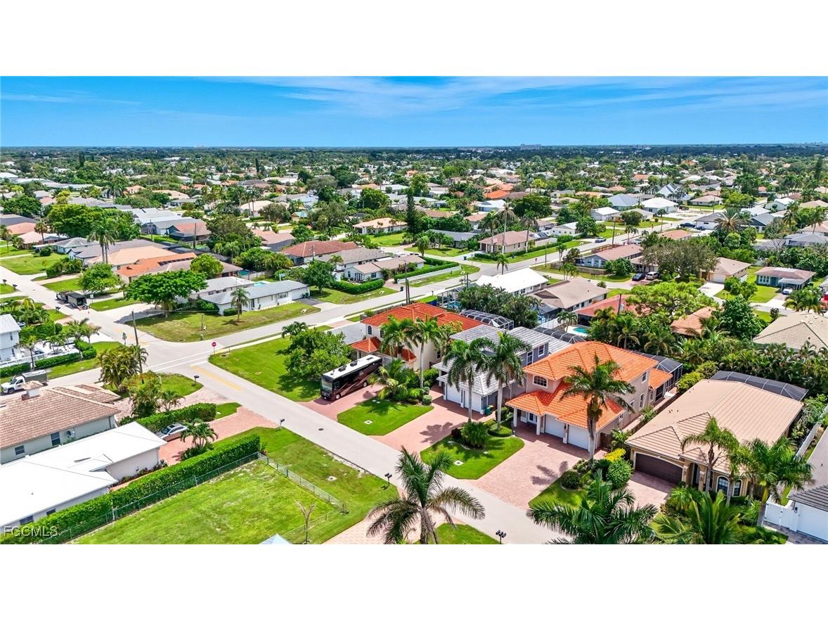 594 110th Avenue N Naples FL 34108 2025000796 image48