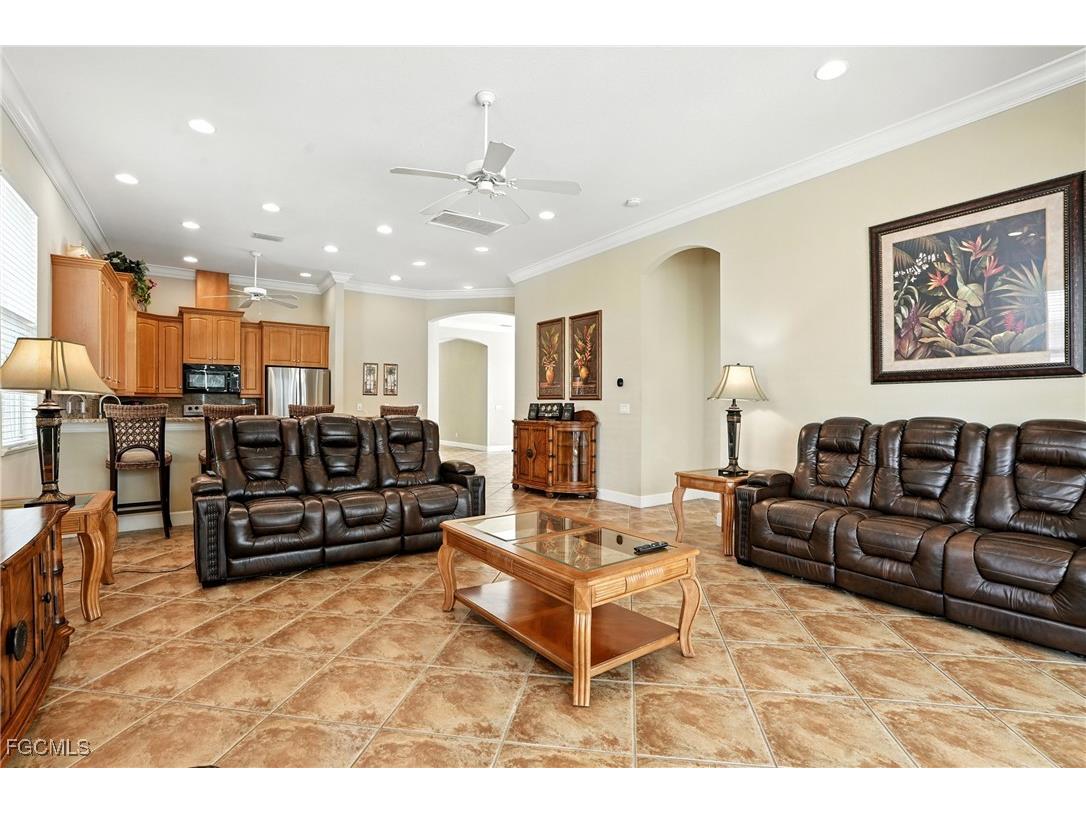 594 110th Avenue N Naples FL 34108 2025000796 image6