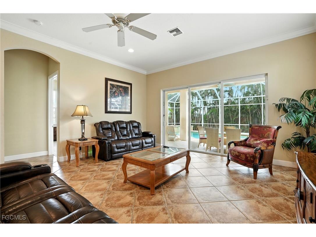 594 110th Avenue N Naples FL 34108 2025000796 image7