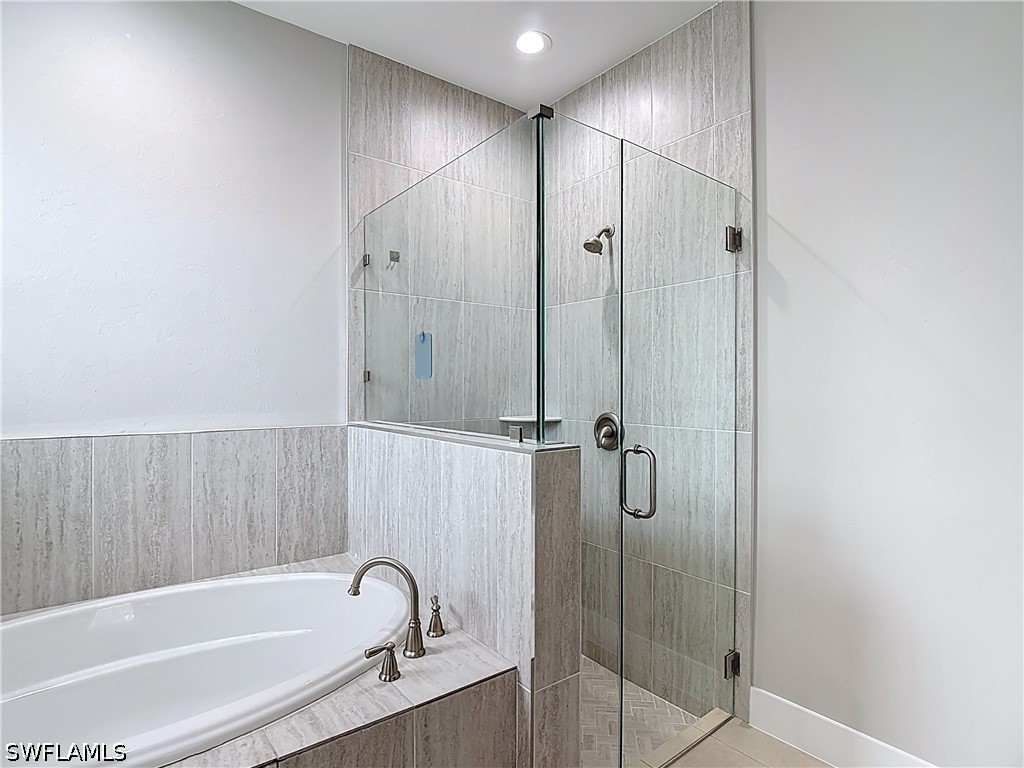 594 31st Street NW Naples FL 34120 226015349 image15
