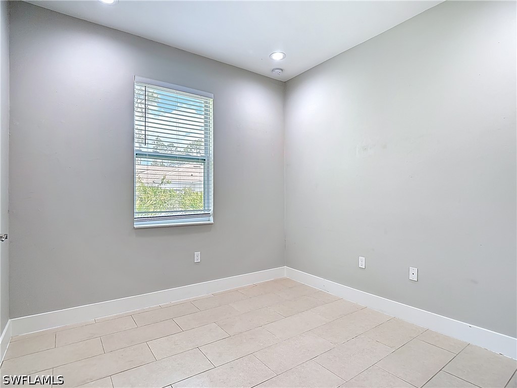 594 31st Street NW Naples FL 34120 226015349 image18