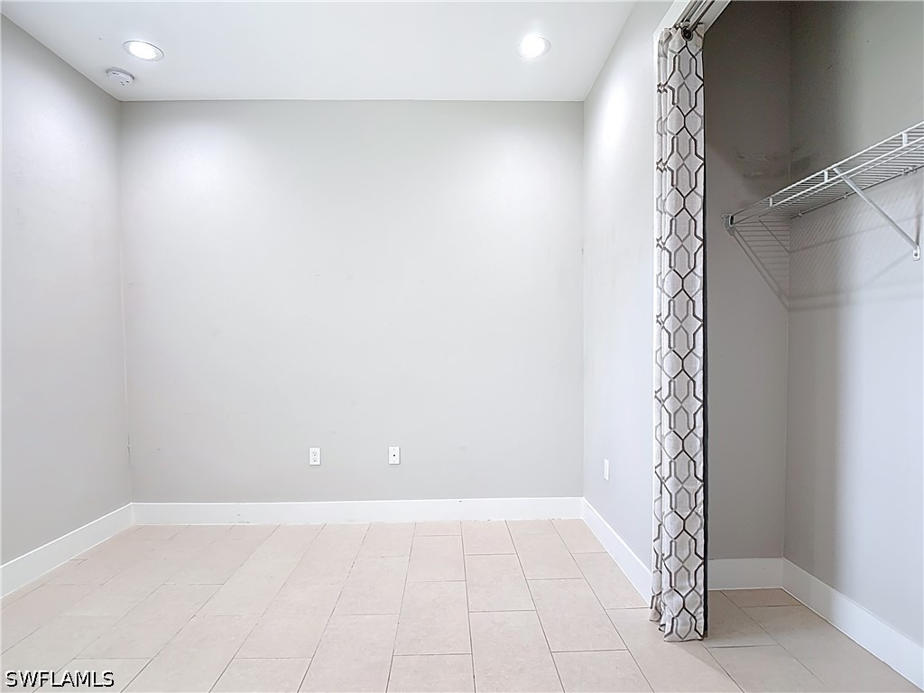 594 31st Street NW Naples FL 34120 226015349 image22
