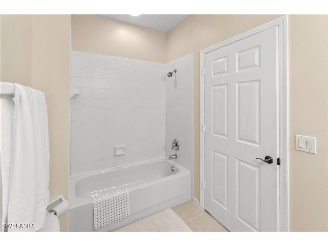 5940 Sand Wedge Lane #1407 Naples FL 34110 225084891 image12