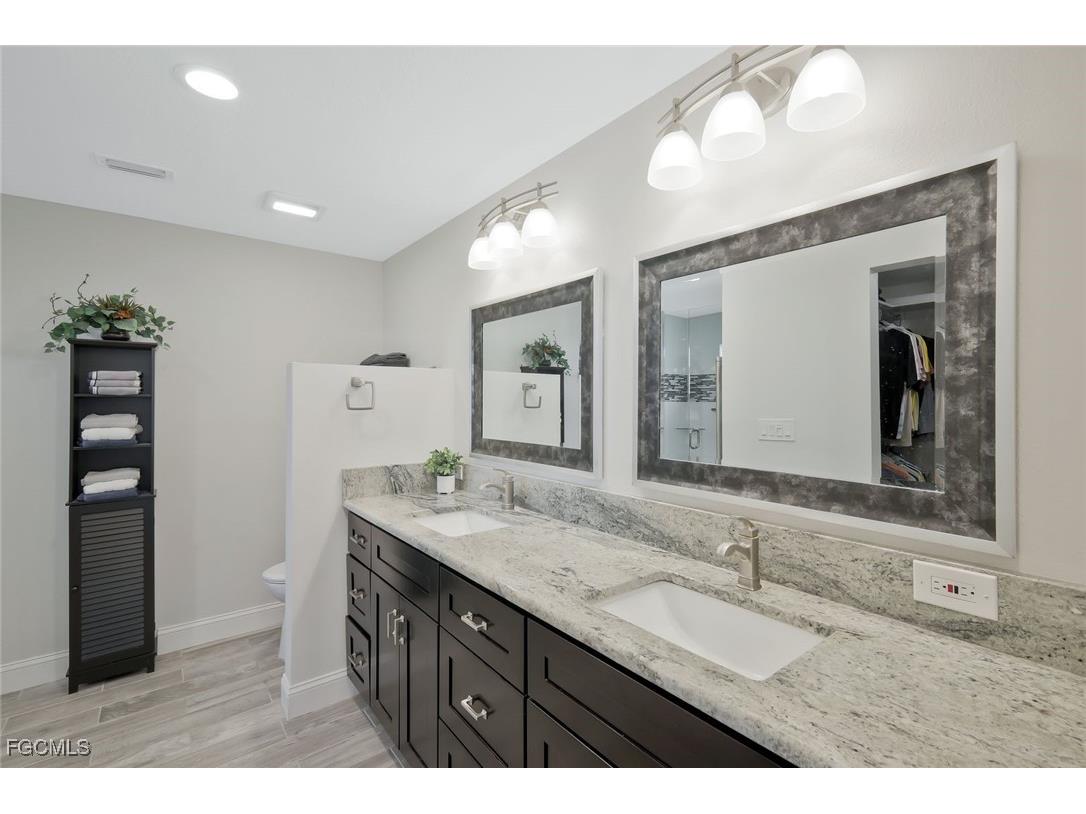 5943 Baker Court Fort Myers FL 33919 2025014686 image17