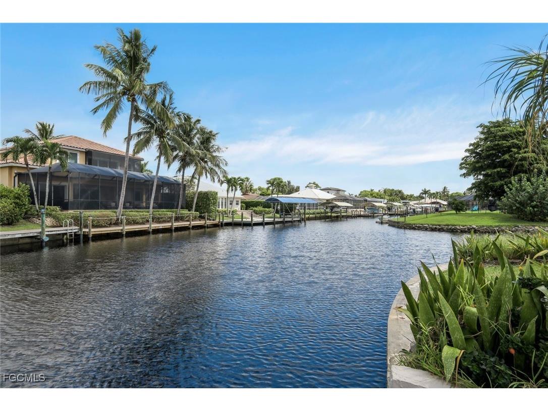 5943 Baker Court Fort Myers FL 33919 2025014686 image3