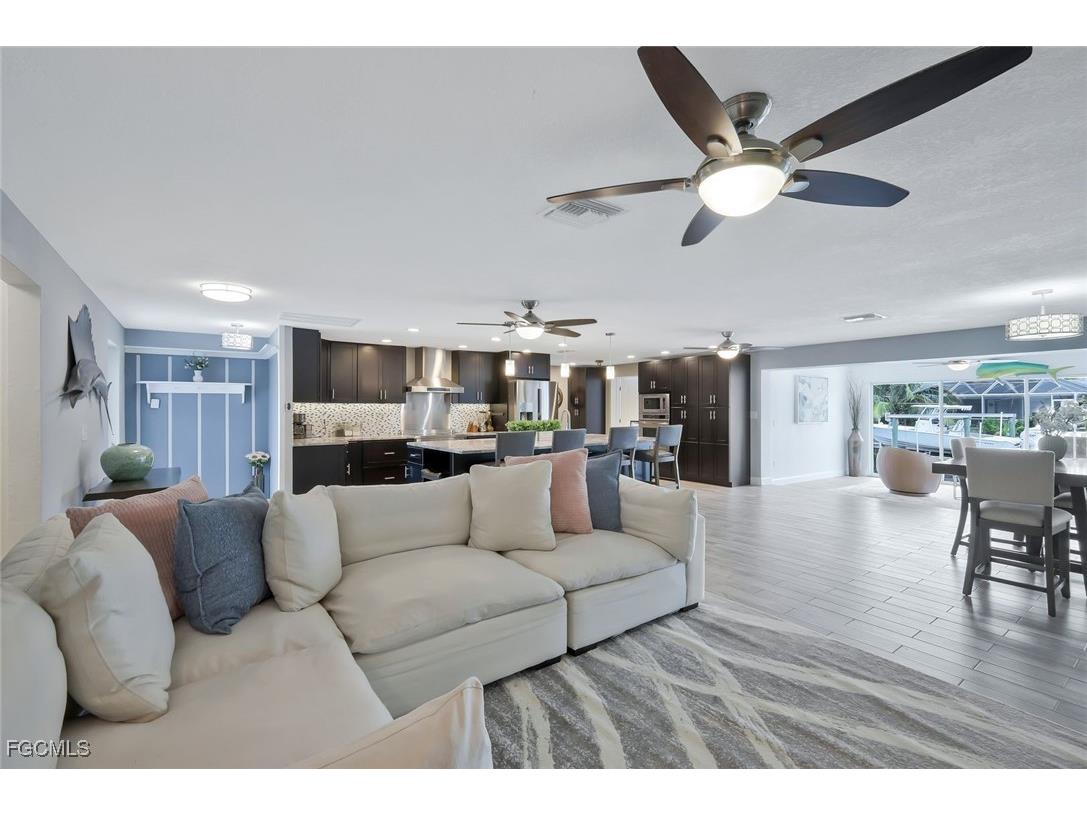 5943 Baker Court Fort Myers FL 33919 2025014686 image7