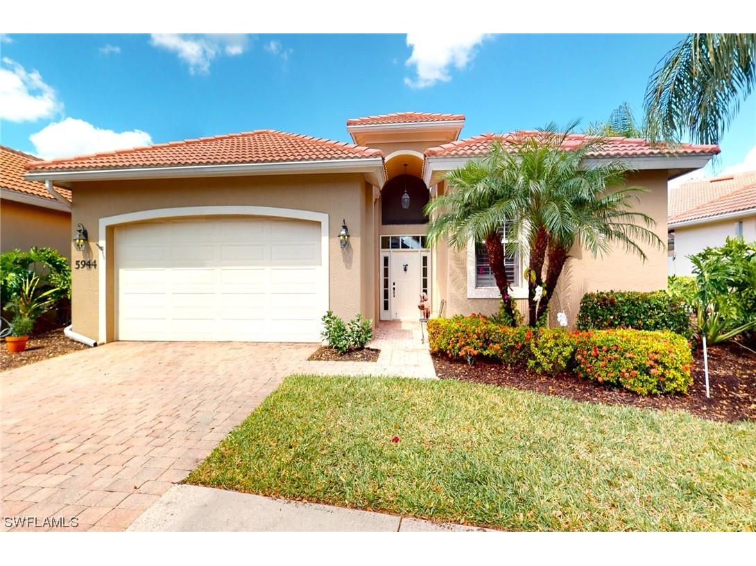 5944 Paradise Circle #2-43 Naples FL 34110 223021717 image1