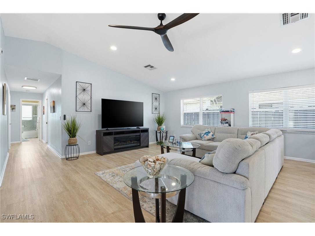 595 109th Avenue N Naples FL 34108 226004837 image10