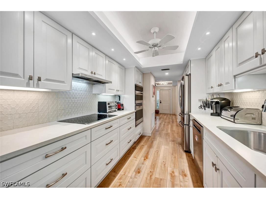 5950 Pelican Bay Boulevard #111 Naples FL 34108 226022397 image8