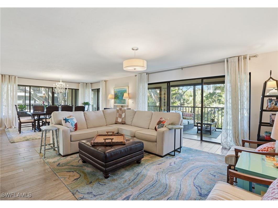 5950 Pelican Bay Boulevard #125 Naples FL 34108 226002534 image1