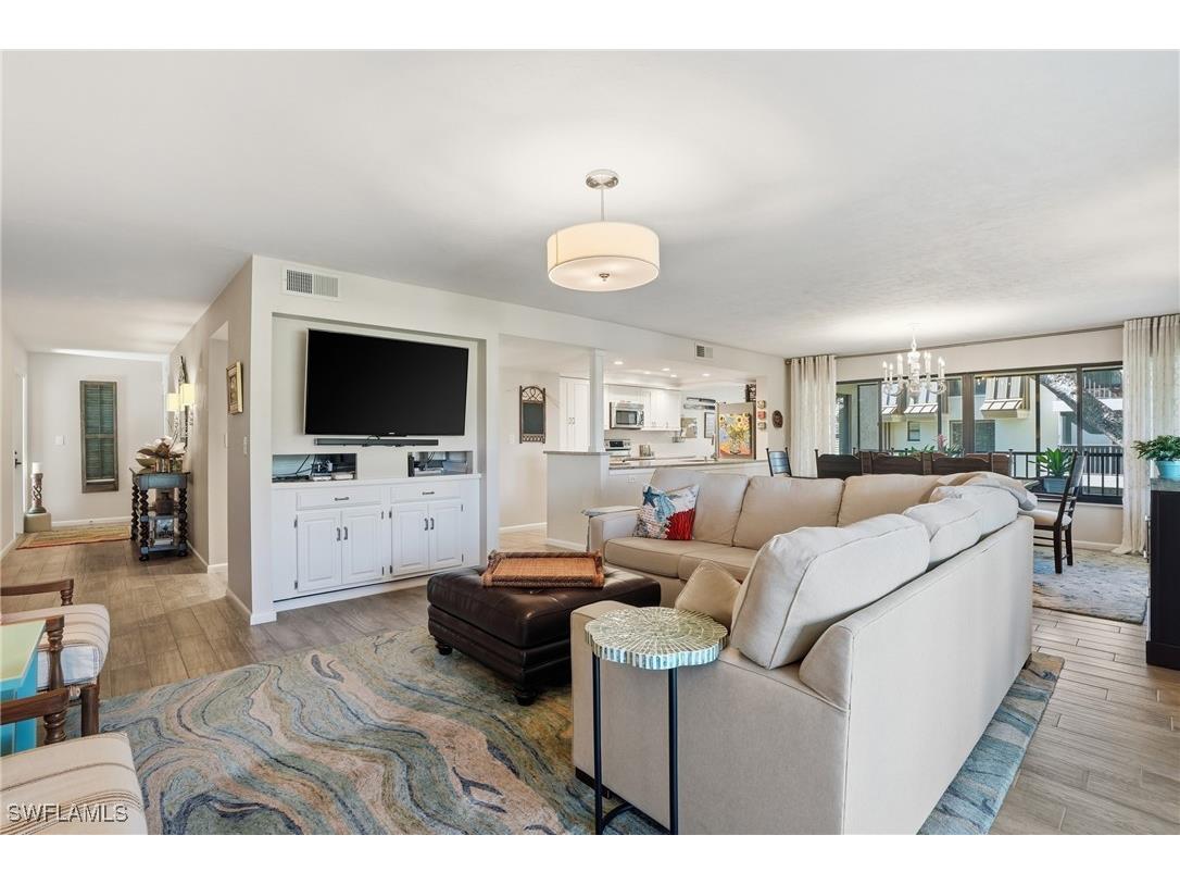 5950 Pelican Bay Boulevard #125 Naples FL 34108 226002534 image14