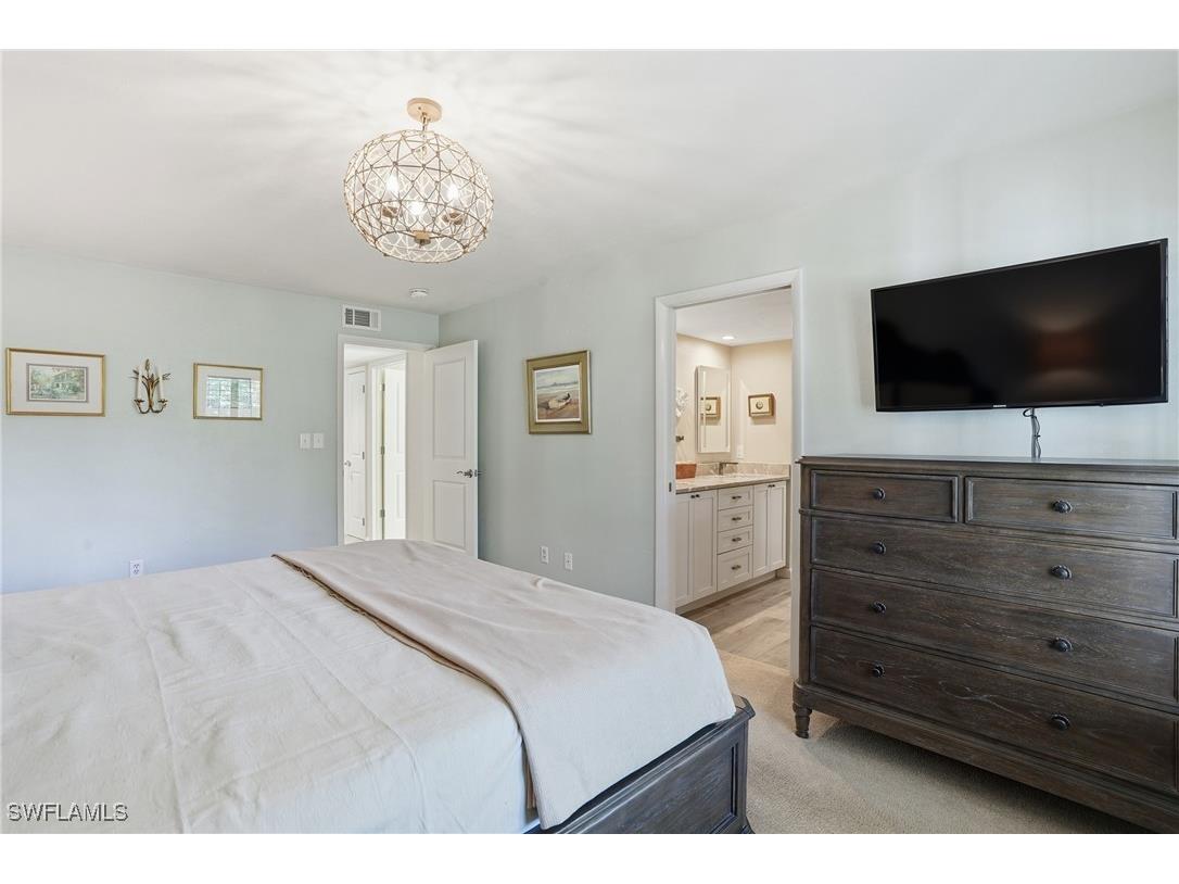 5950 Pelican Bay Boulevard #125 Naples FL 34108 226002534 image16