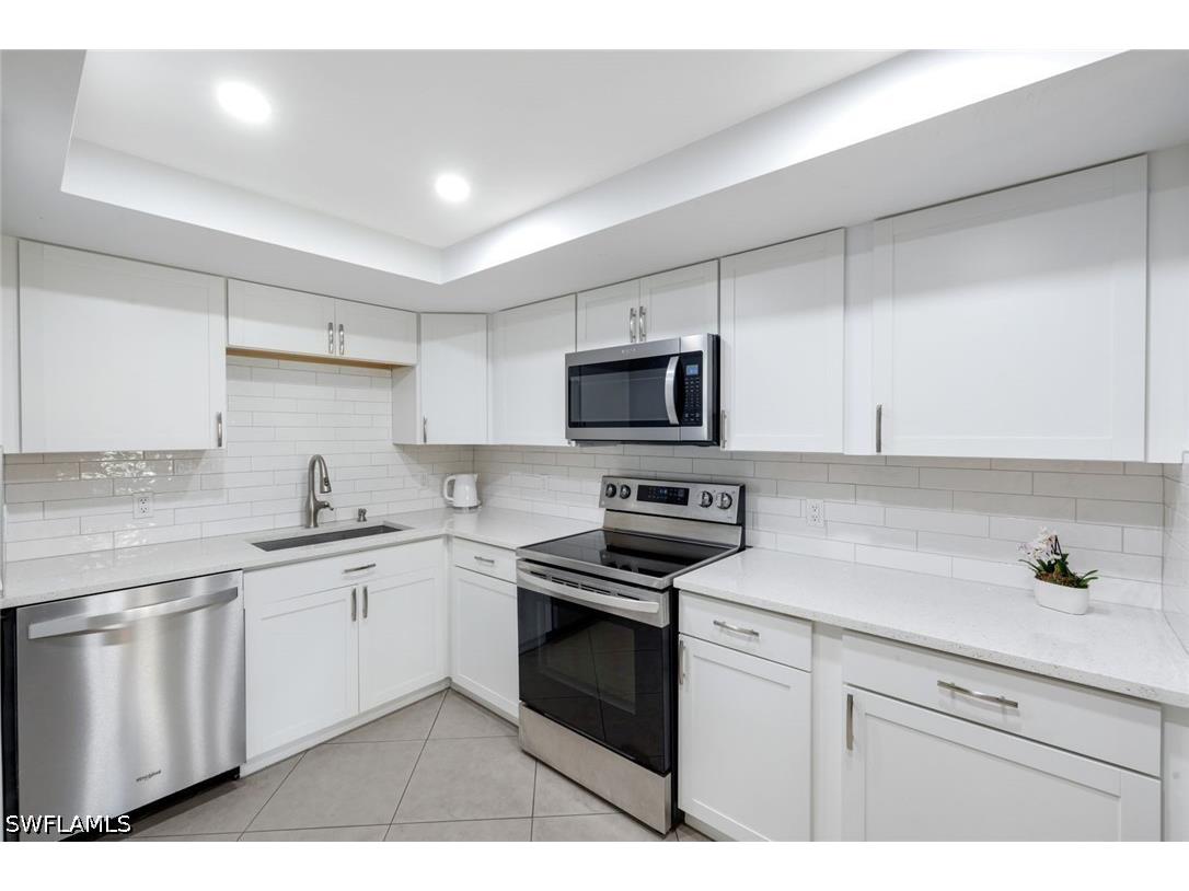 5954 Pelican Bay Boulevard #222 Naples FL 34108 226016163 image8