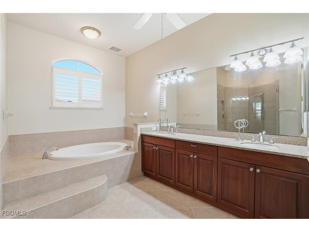 5957 Tarpon Gardens Circle #202 Cape Coral FL 33914 2025016360 image27