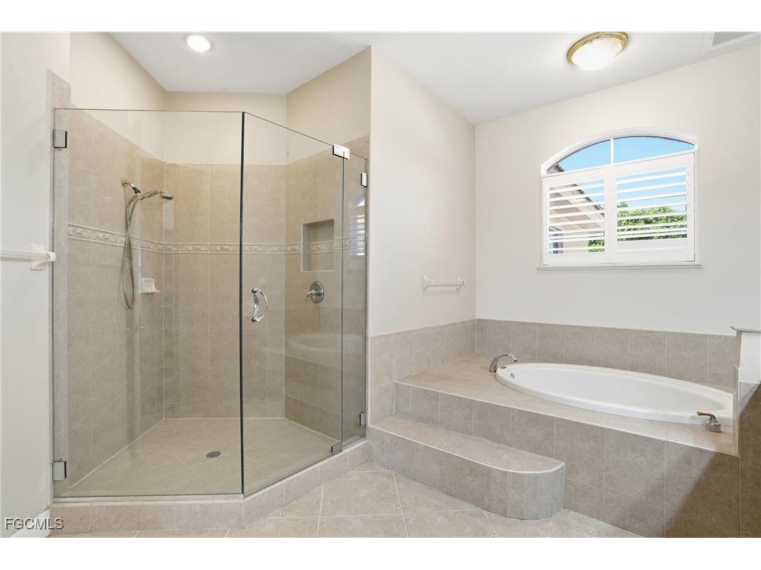 5957 Tarpon Gardens Circle #202 Cape Coral FL 33914 2025016360 image28