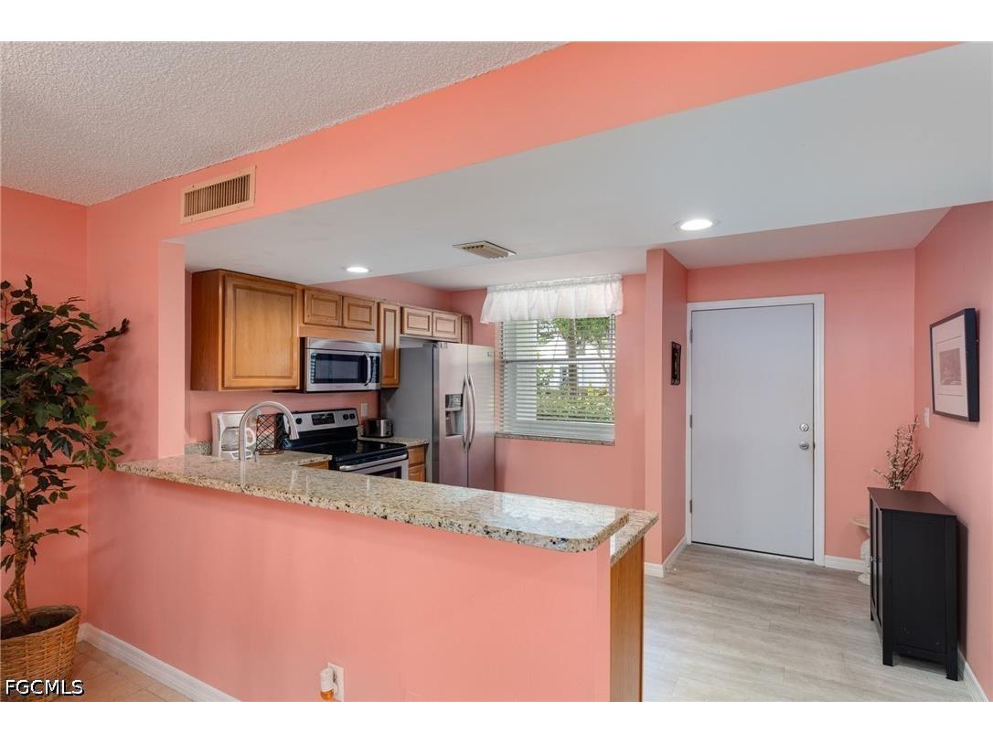 5959 Winkler Road #103 Fort Myers FL 33919 2026018735 image8