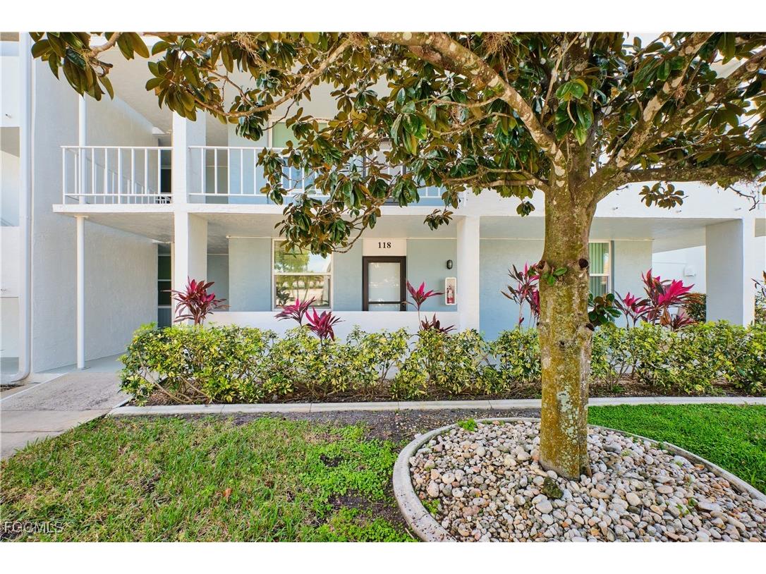 5959 Winkler Road #118 Fort Myers FL 33919 2026002749 image2