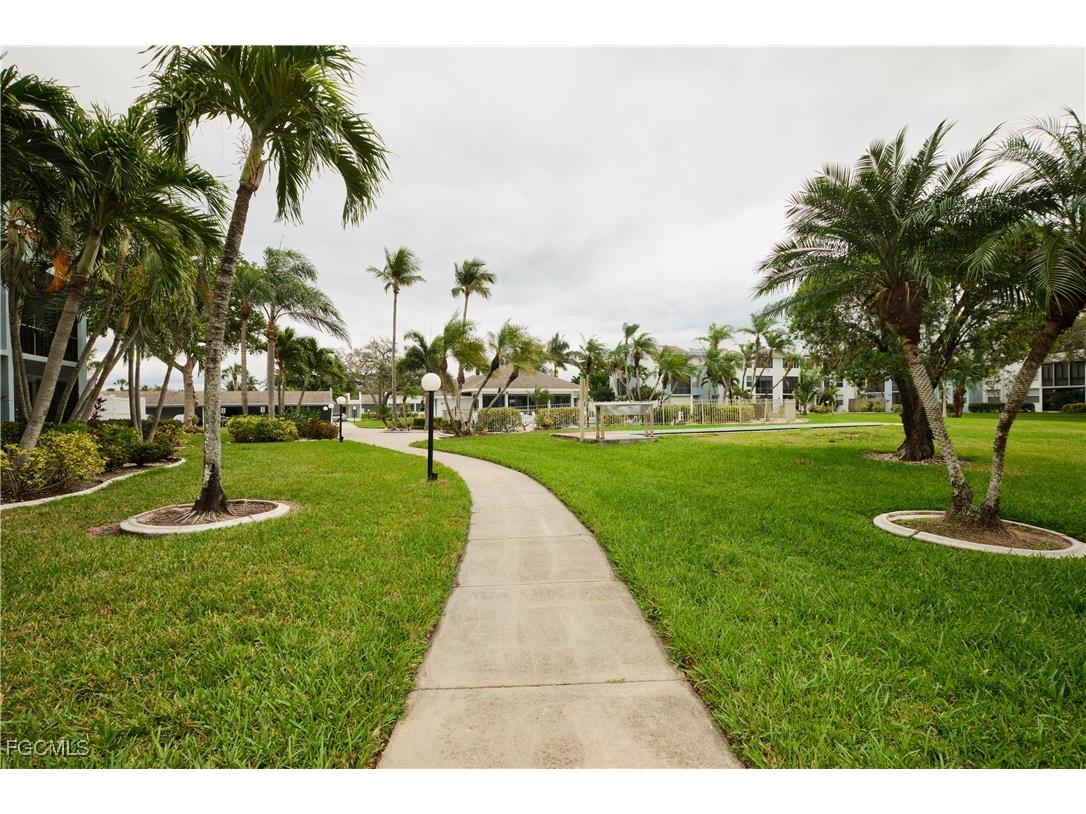 5959 Winkler Road #118 Fort Myers FL 33919 2026002749 image3