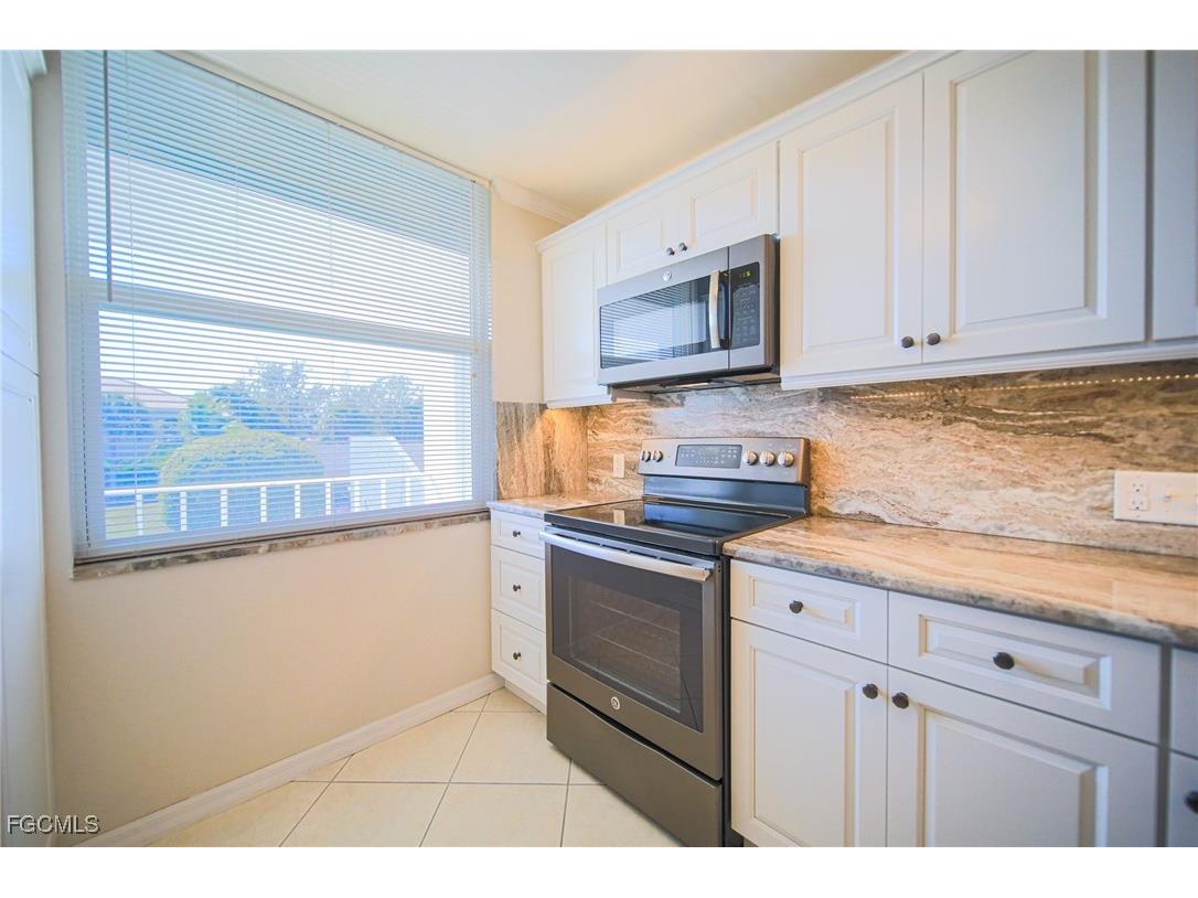 5959 Winkler Road #206 Fort Myers FL 33919 2025024486 image2