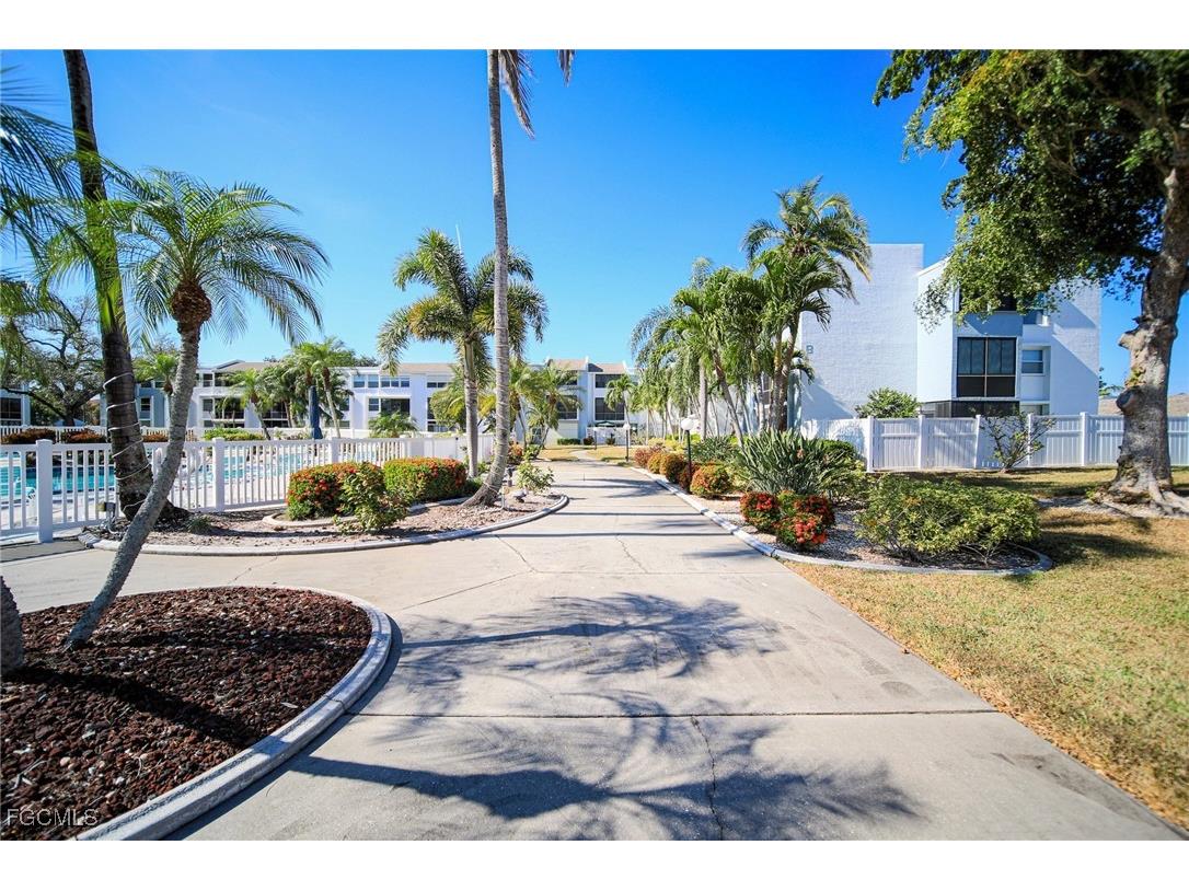 5959 Winkler Road #206 Fort Myers FL 33919 2025024486 image35