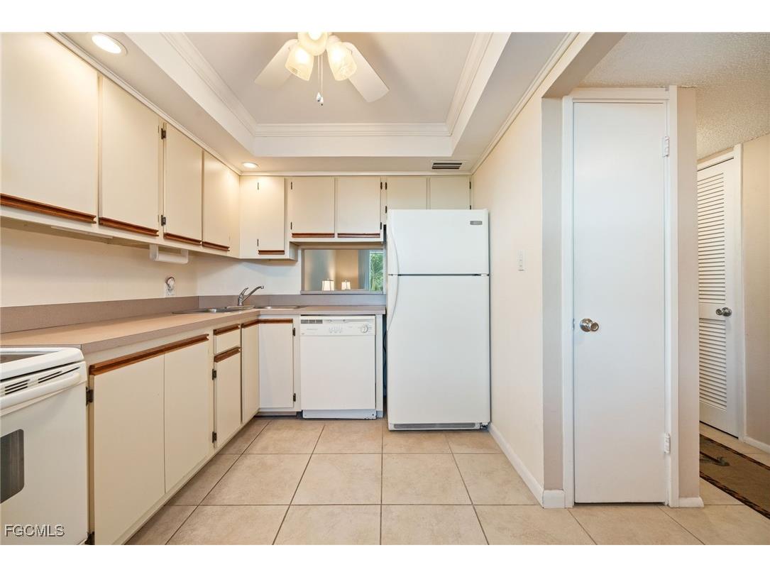 5959 Winkler Road #218 Fort Myers FL 33919 2025014634 image10