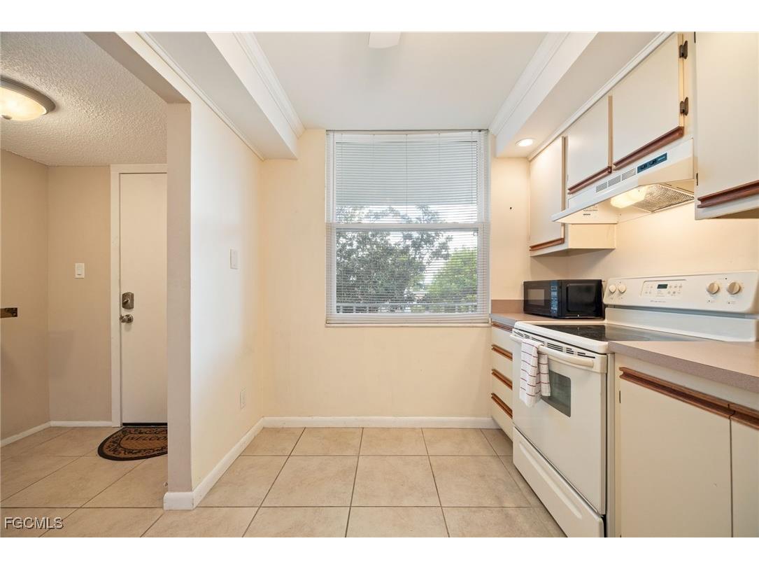 5959 Winkler Road #218 Fort Myers FL 33919 2025014634 image12