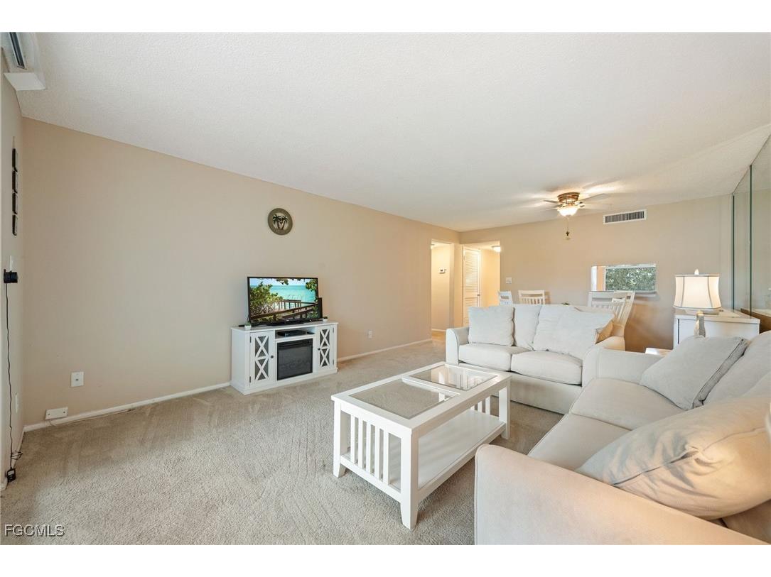 5959 Winkler Road #218 Fort Myers FL 33919 2025014634 image18