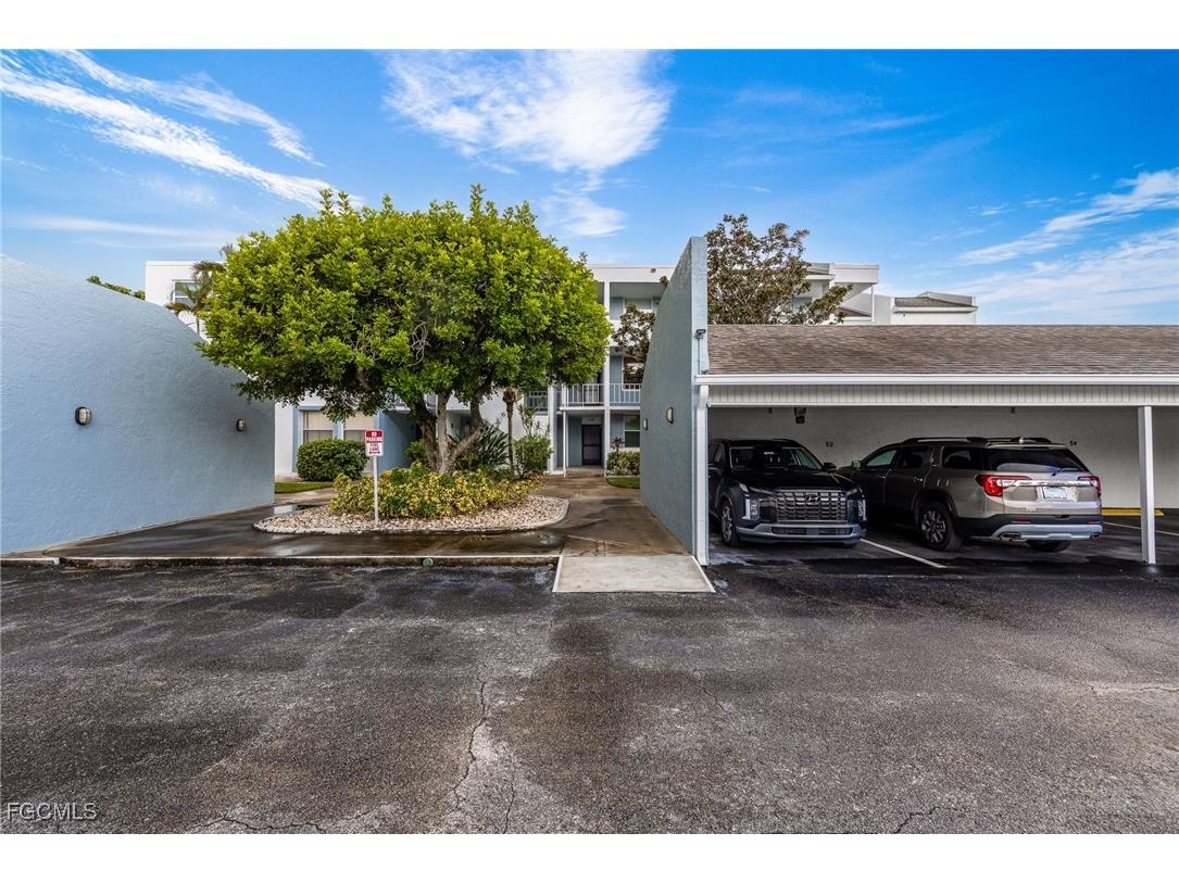 5959 Winkler Road #218 Fort Myers FL 33919 2025014634 image2