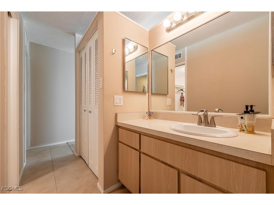 5959 Winkler Road #218 Fort Myers FL 33919 2025014634 image23