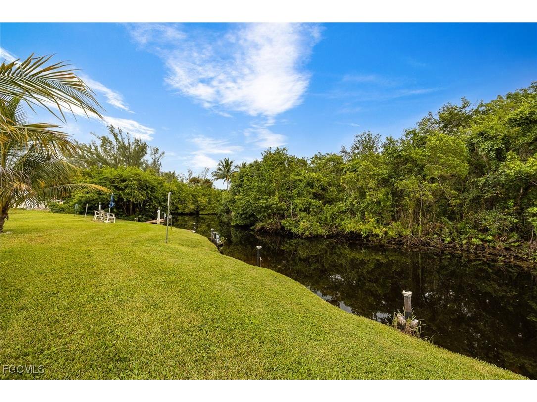 5959 Winkler Road #218 Fort Myers FL 33919 2025014634 image4