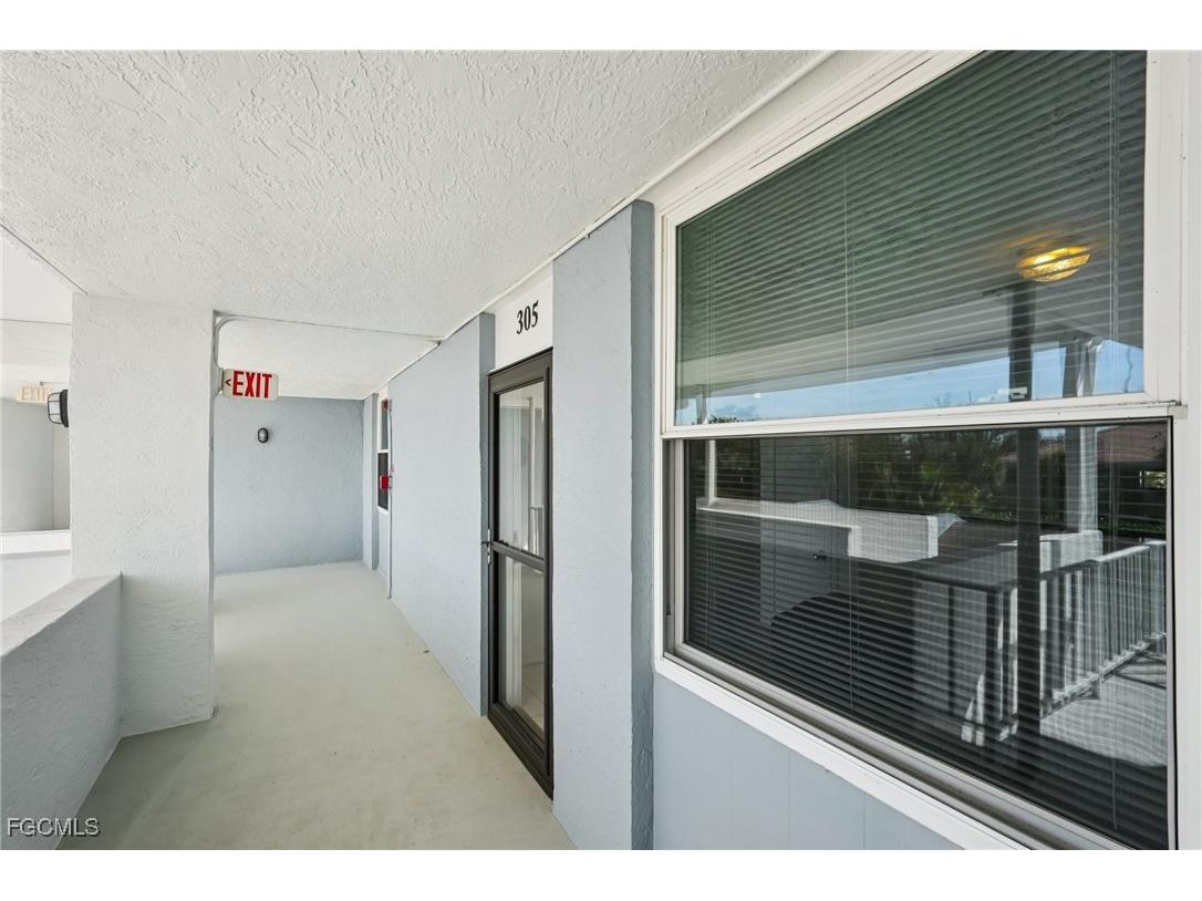 5959 Winkler Road #305 Fort Myers FL 33919 2026006207 image4