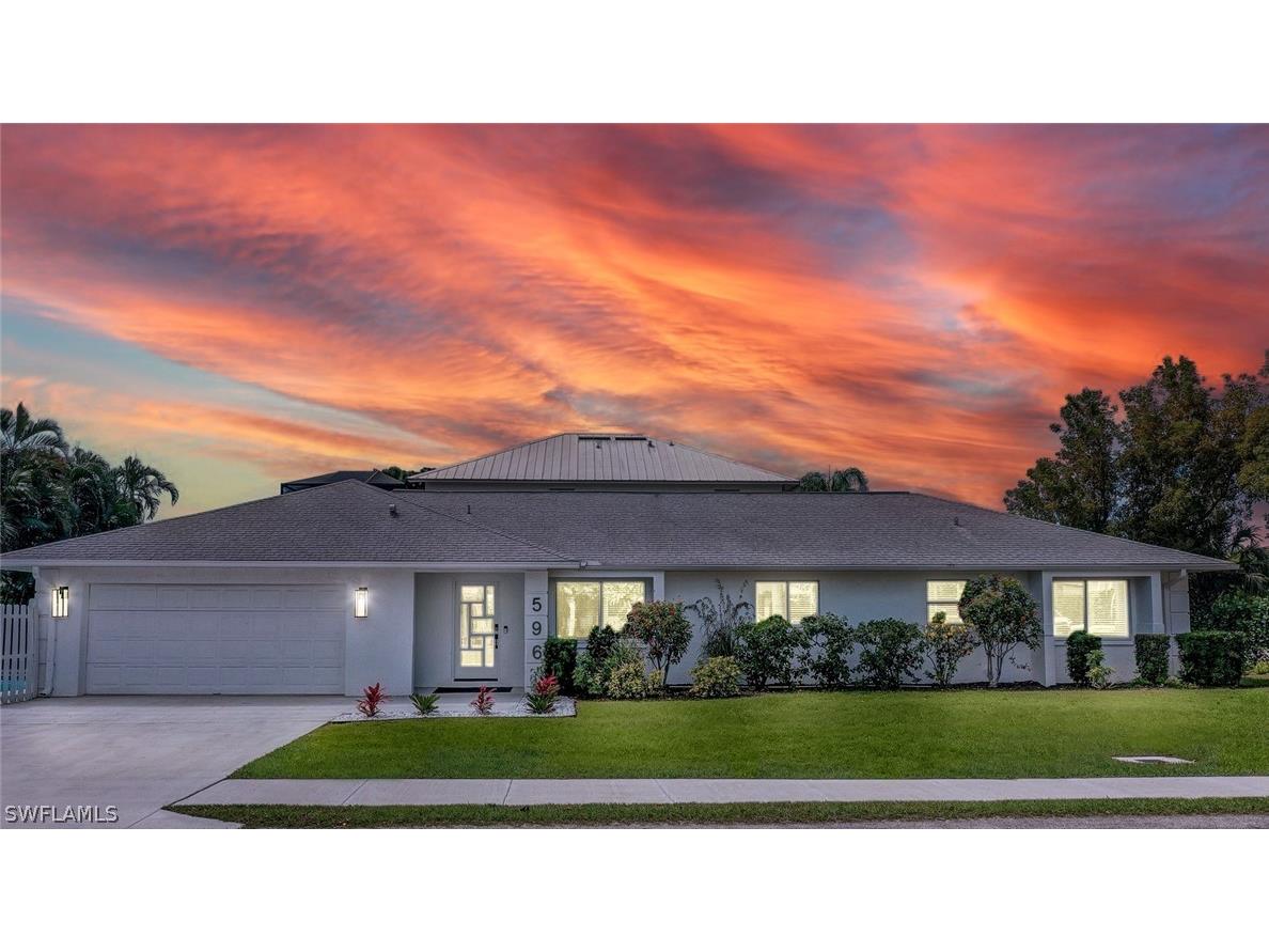 596 105th Avenue N Naples FL 34108 224043690 image1