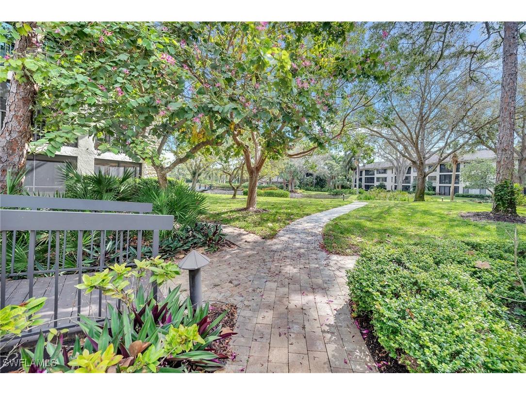 5960 Pelican Bay Boulevard #333 Naples FL 34108 226005710 image13