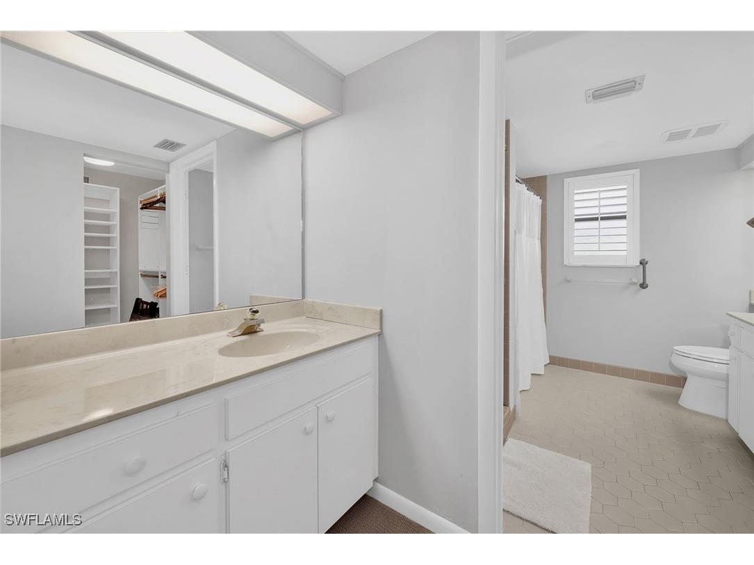 5960 Pelican Bay Boulevard #333 Naples FL 34108 226005710 image8