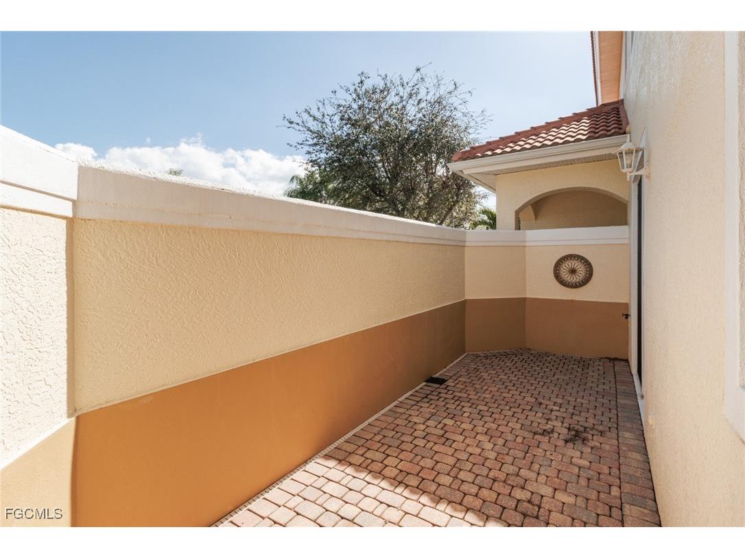 5960 Tarpon Gardens Circle #102 Cape Coral FL 33914 2026001036 image13