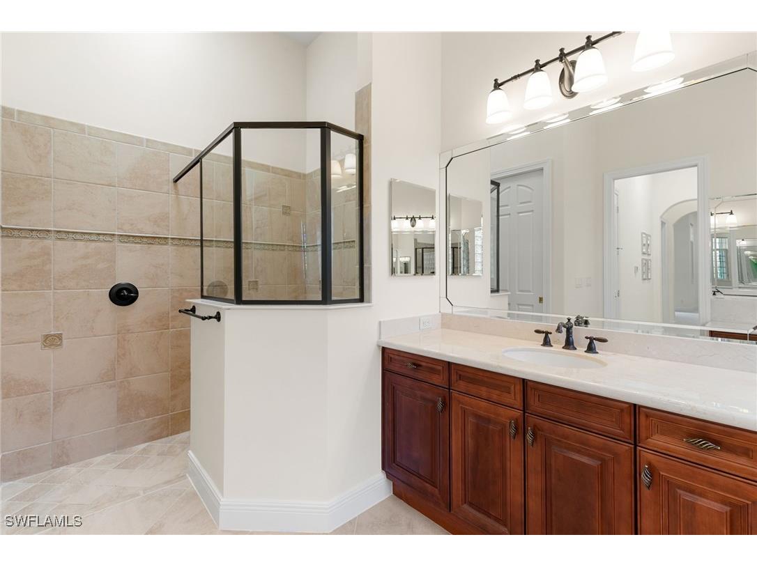 5962 Hammock Isles Circle Naples FL 34119 225068634 image18