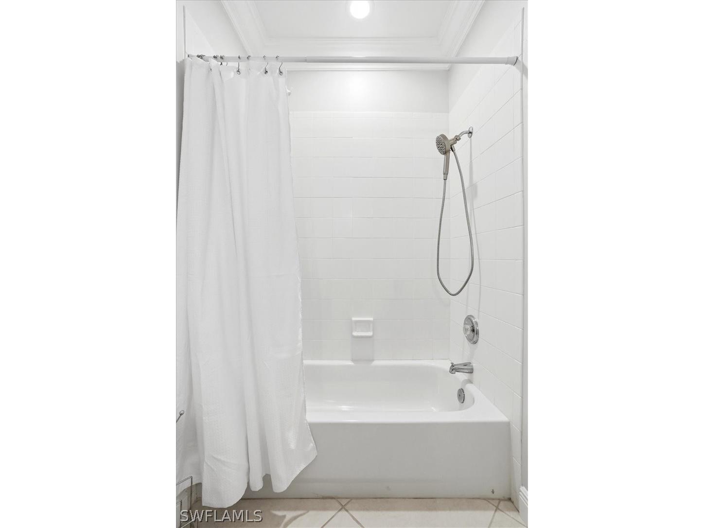 5963 Sand Wedge Lane #203 Naples FL 34110 226010298 image19