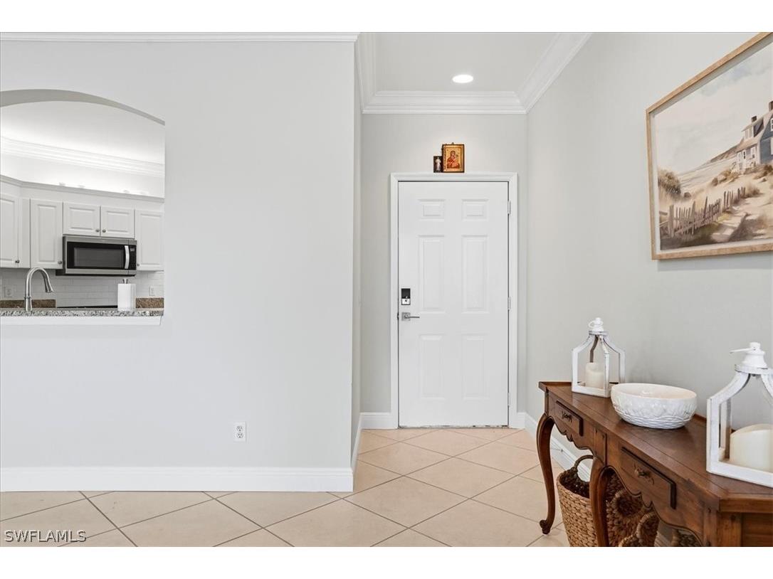 5963 Sand Wedge Lane #203 Naples FL 34110 226010298 image2