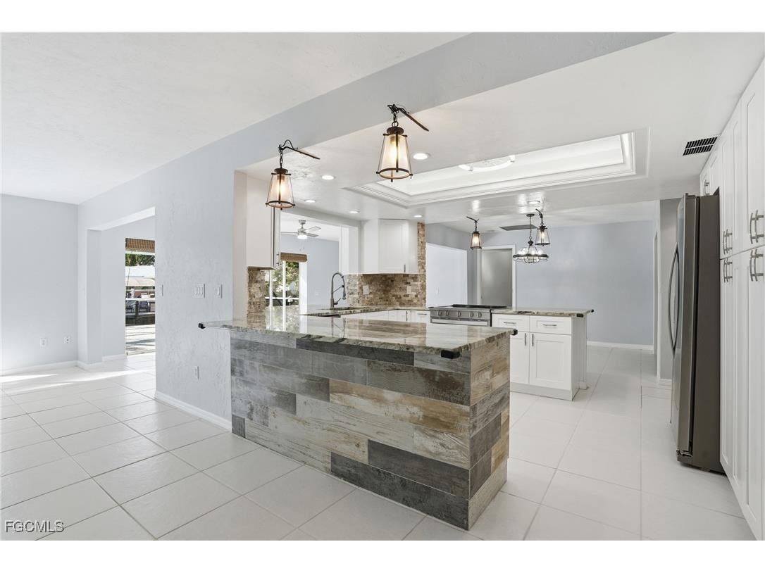 5964 Baker Court Fort Myers FL 33919 2026004402 image12