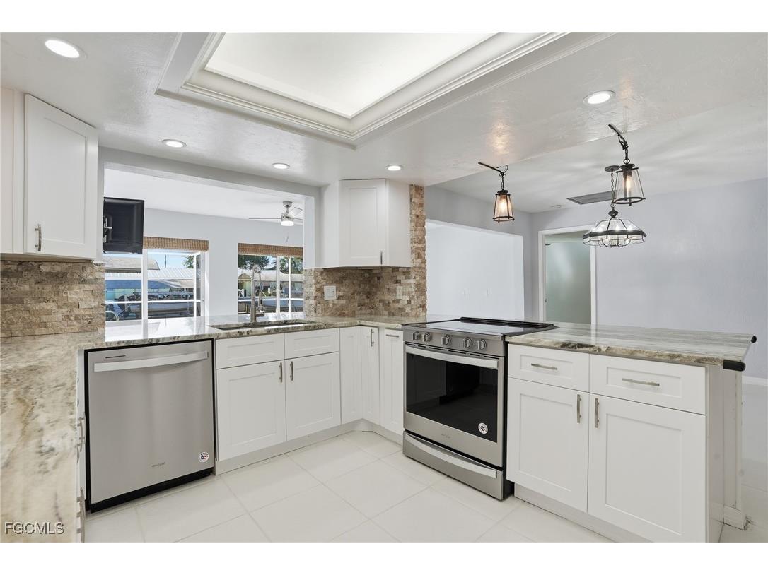 5964 Baker Court Fort Myers FL 33919 2026004402 image13