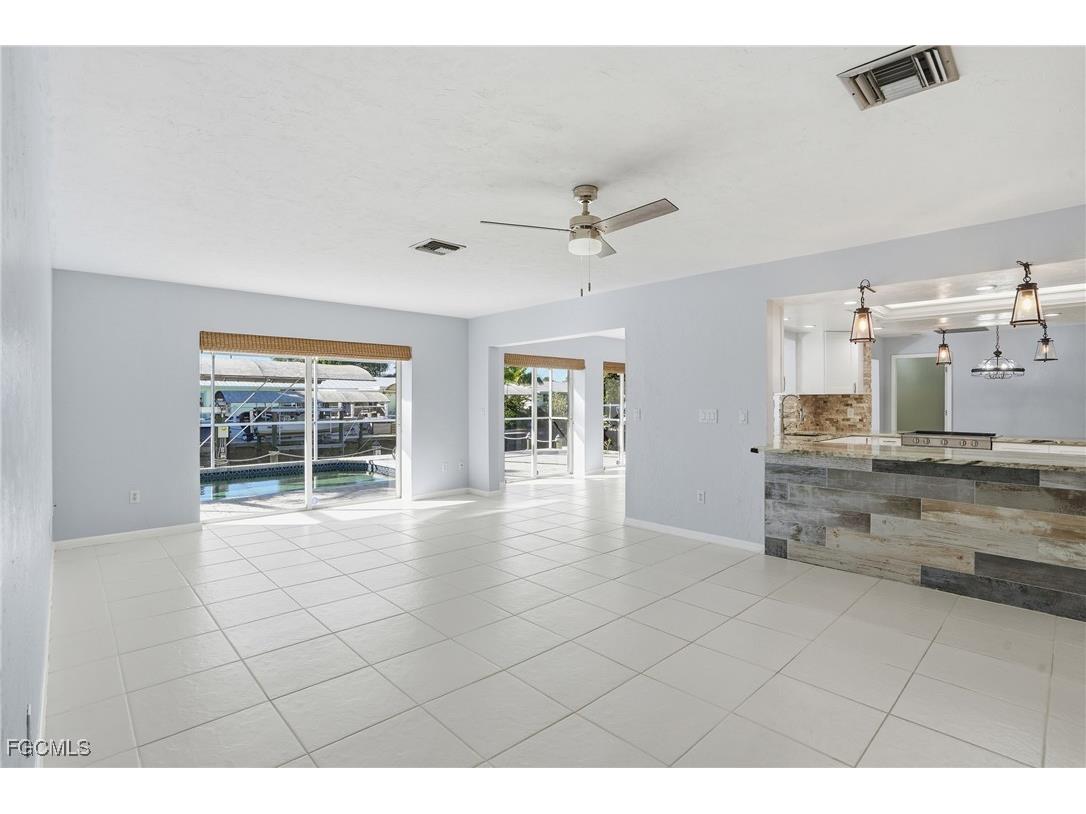 5964 Baker Court Fort Myers FL 33919 2026004402 image9