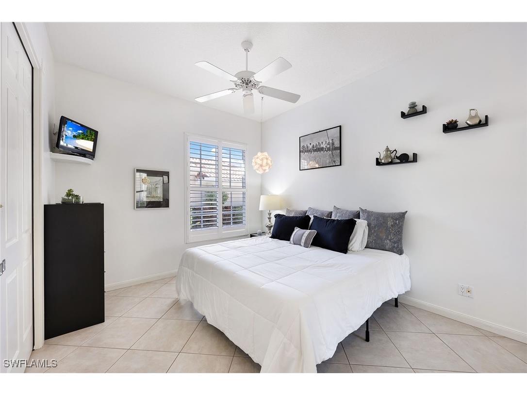 5972 Via Bella Court Naples FL 34109 225067622 image23