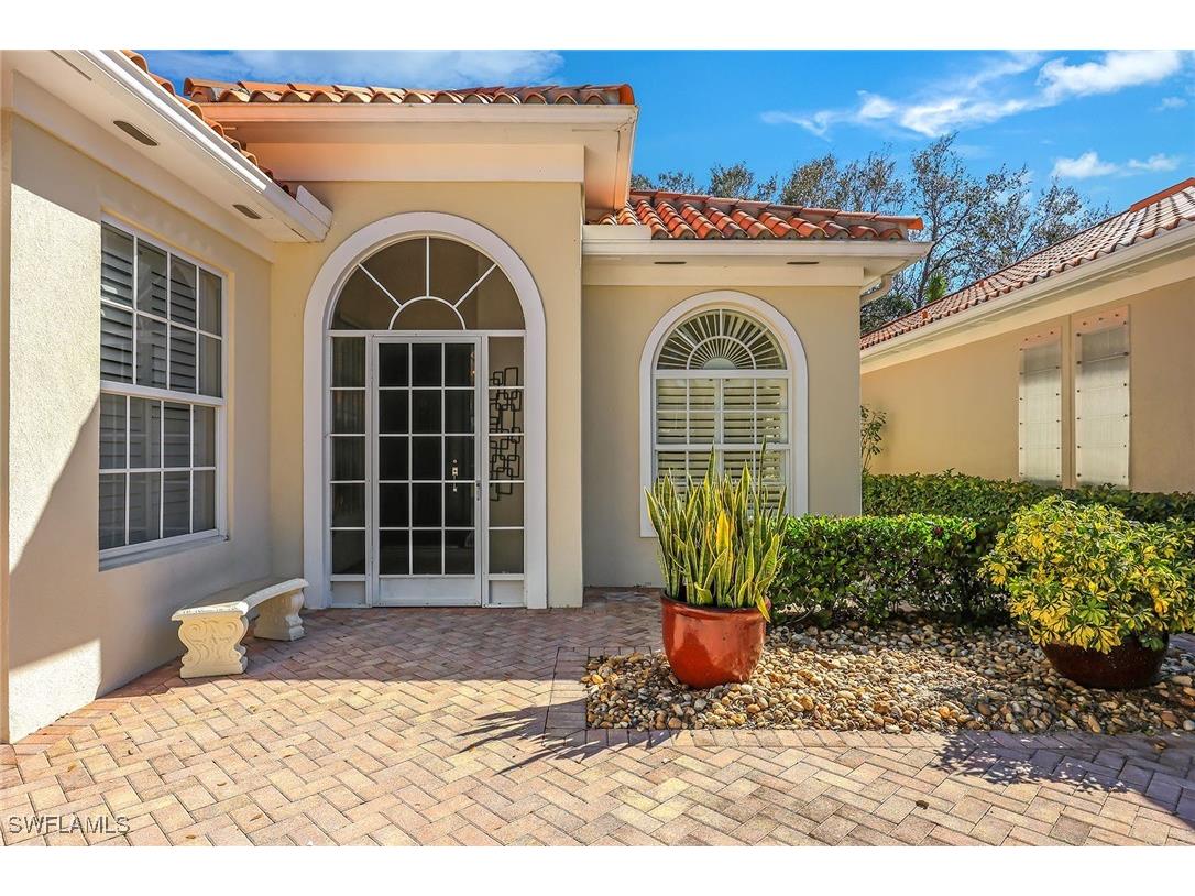 5972 Via Bella Court Naples FL 34109 225067622 image3