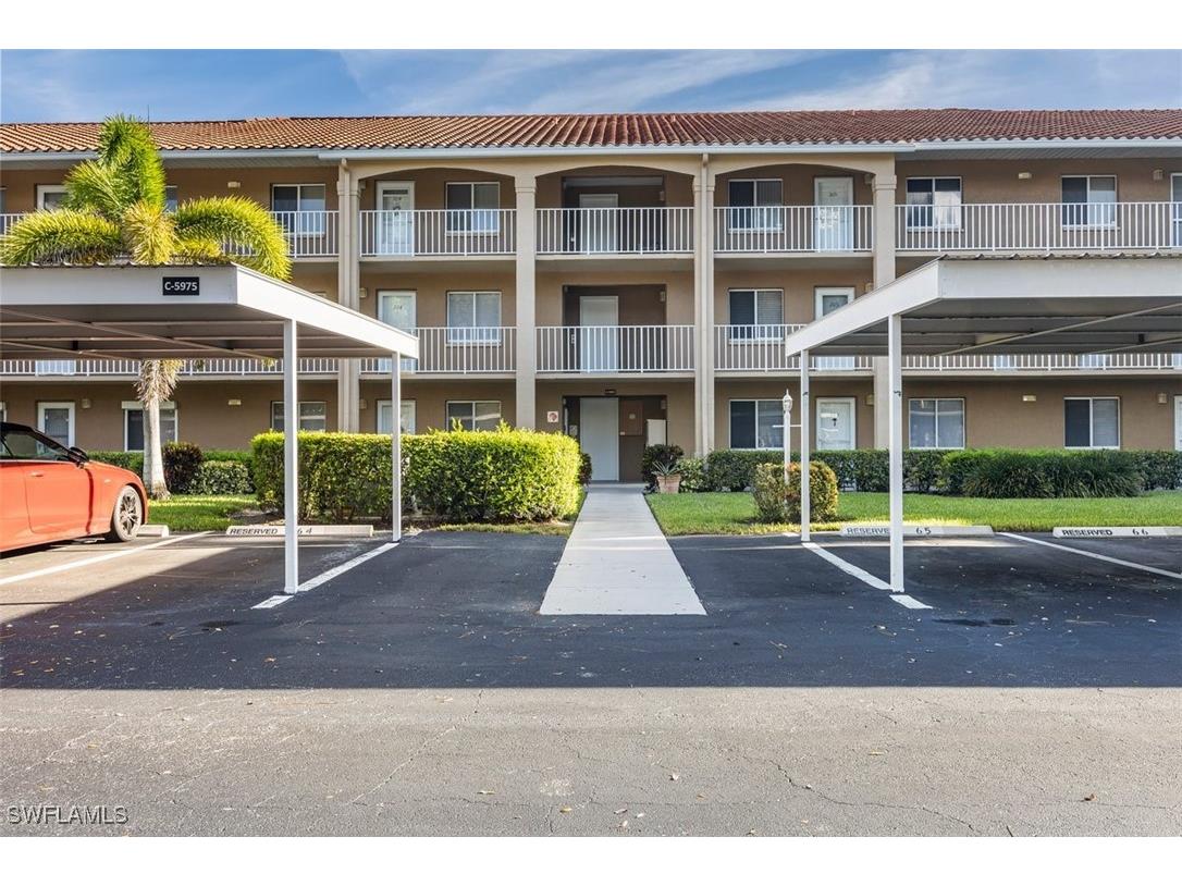 5975 Bloomfield Circle #C302 Naples FL 34112 225065854 image1